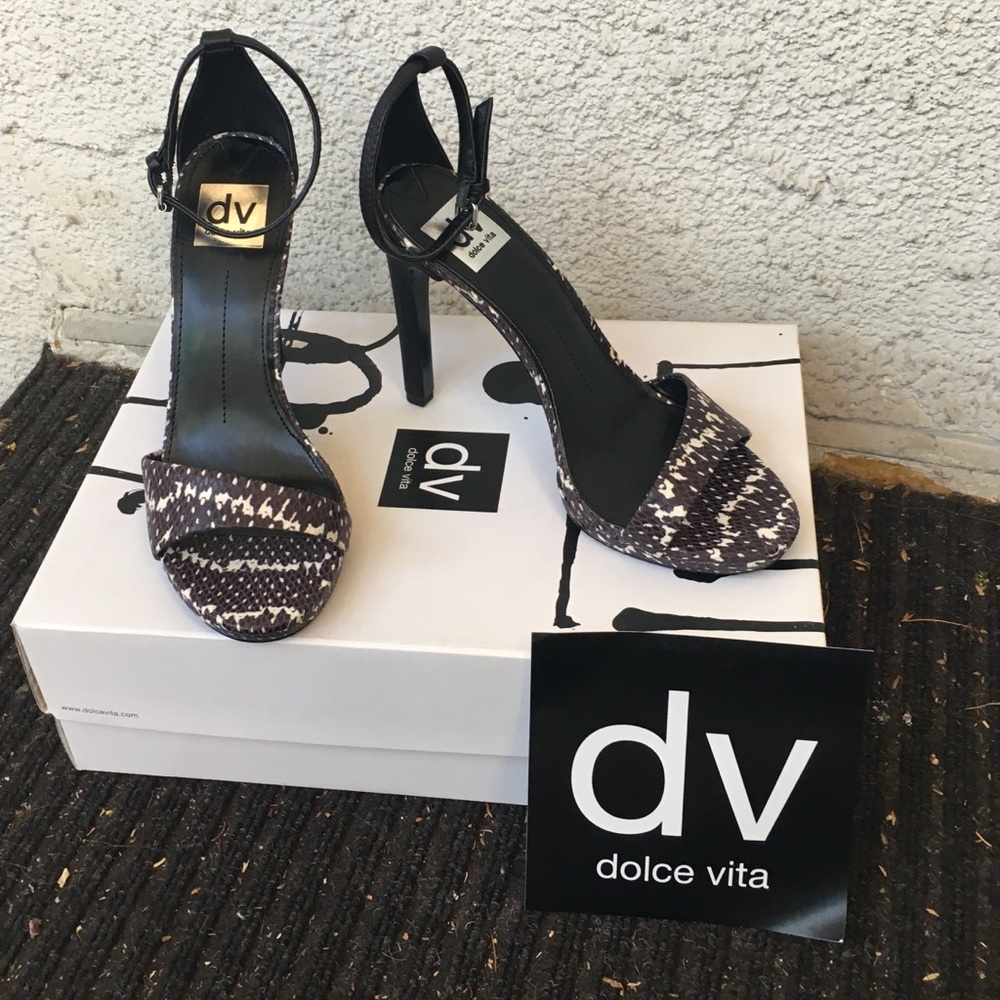 Dolce Vita Seona Platform Sandals